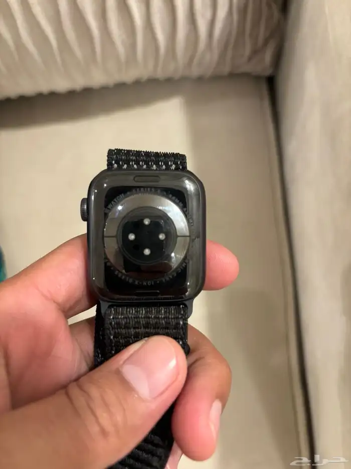 ساعه ابل 0