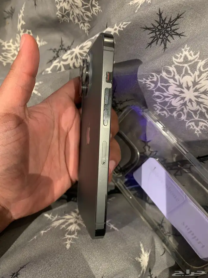 ايفون 13 برو 128GB واللون اسود نظيف ينفع أيض ا لعشاق الجلبريك 3