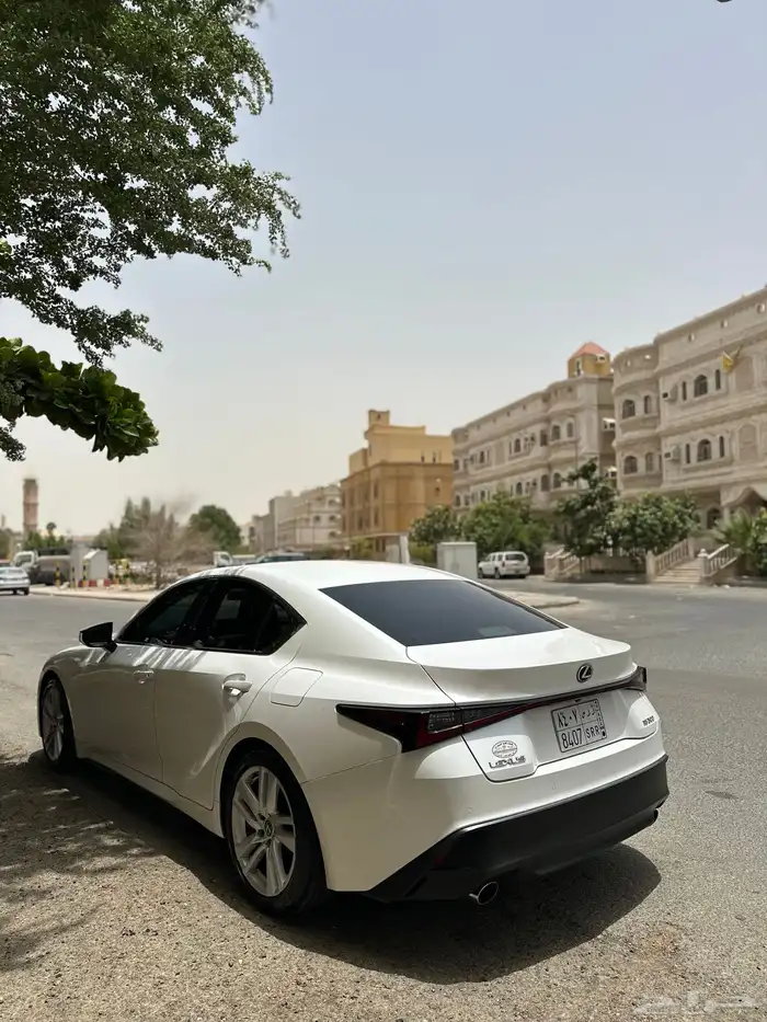 لكزس iS300 سعودي 2023 بحالة الوكاله 5