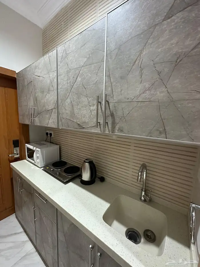 غرفه وصاله ومطبخ للايجار الشهري حي الربوه 5