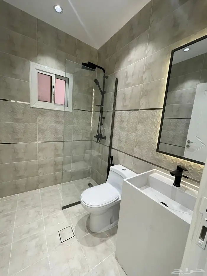 شقة تمليك للبيع بطحاء قريش 5 غرف مساحة 195 ب 650 ممتازة 3