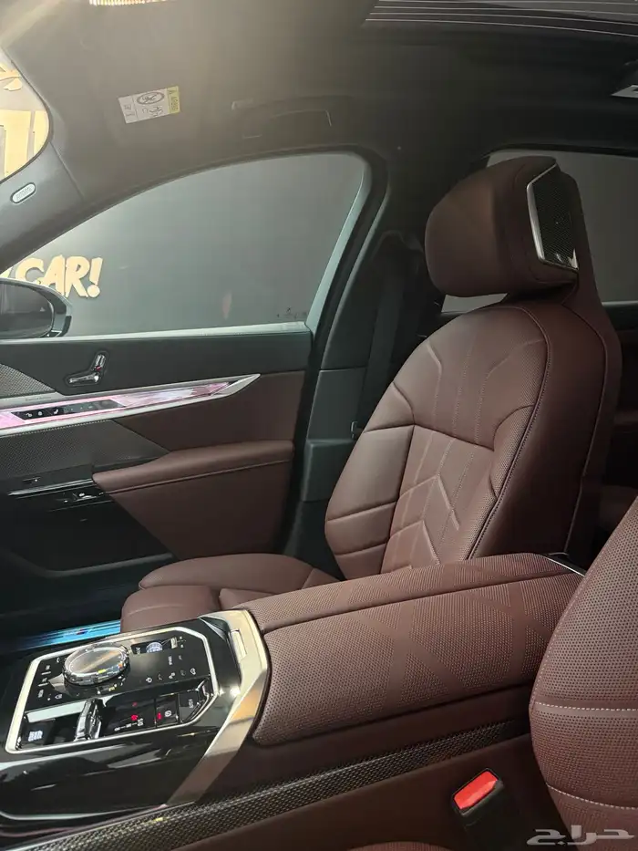 BMW 735 2025 جديد 9