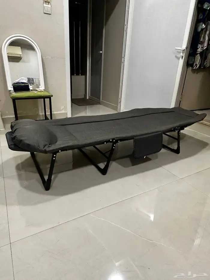طاولة   سرير 0