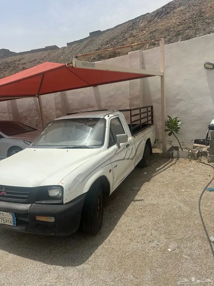 يونيت موستبيشي 2001 1