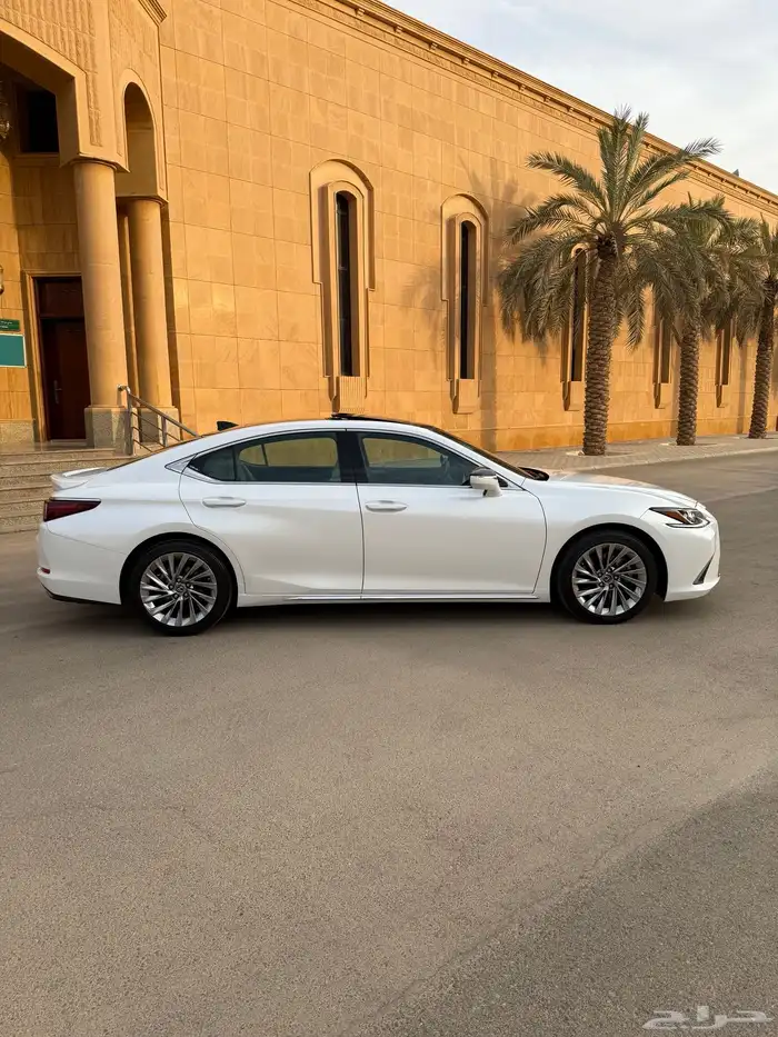 لكزس2019 ES350فئة CC 13