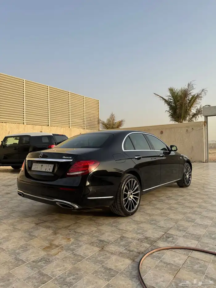 مرسيدس 2018 E300 قمه في النظافه اقبل البدل 3