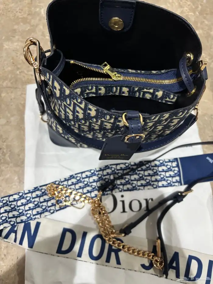 شنط فاخرة Bvlgari   Dior 0