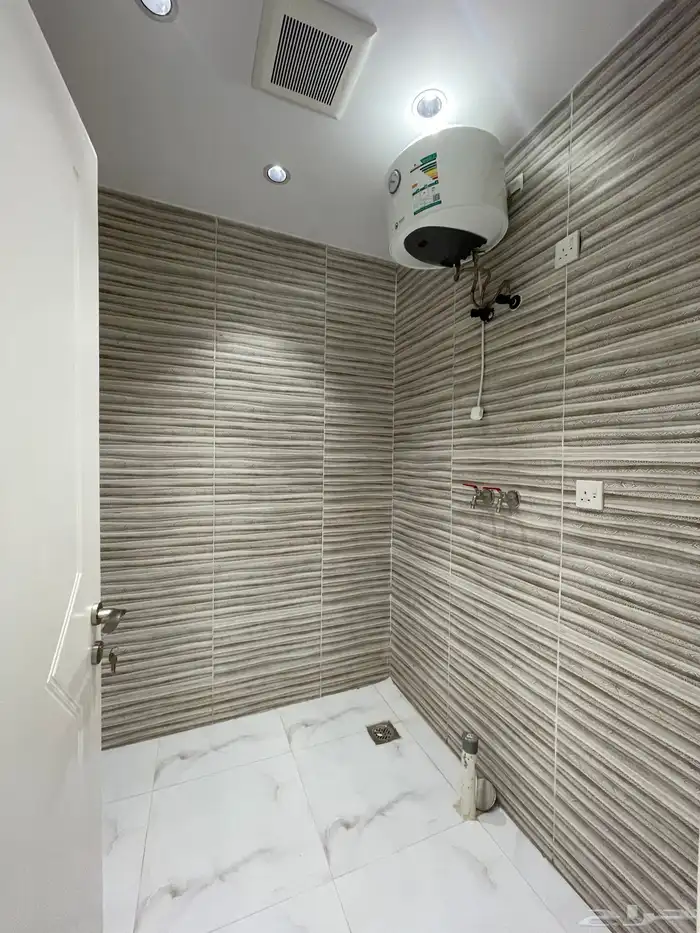 شقة تمليك للبيع بطحاء قريش 5 غرف مساحة 195 ب 650 ممتازة 4