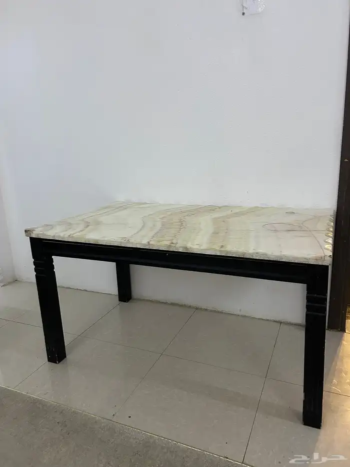 طاولة طعام 0