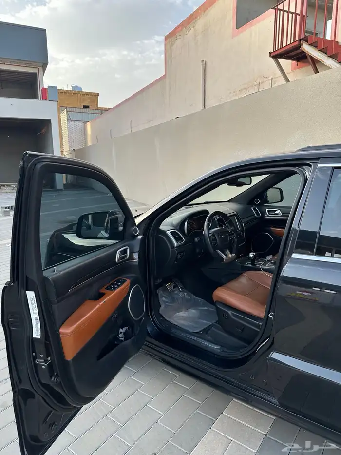 جيب شروكي SRT 8