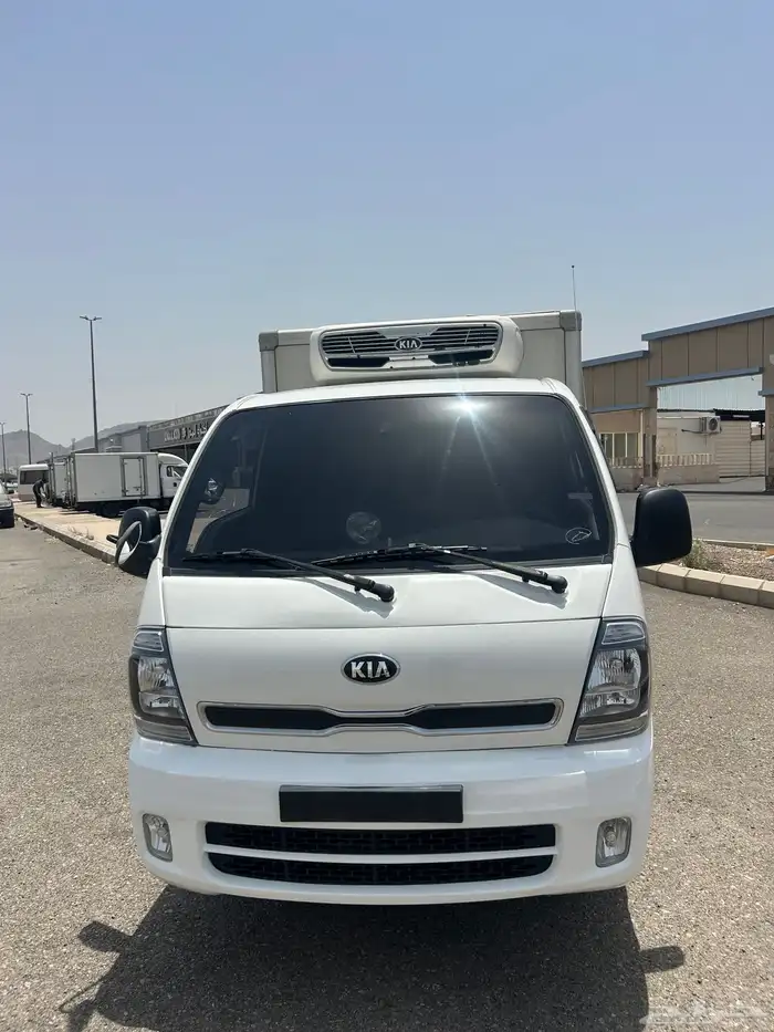 كيا بنجو ثلاجة 2020 ديزل الممشي 186 الف 0