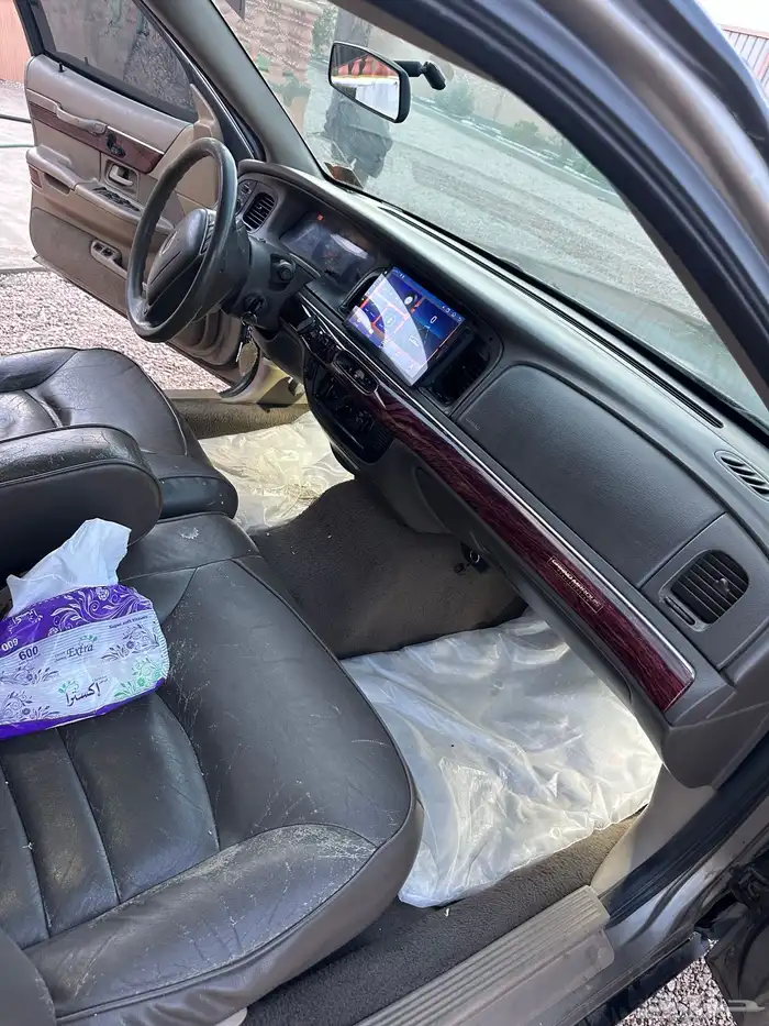 للبيع فورد ماركيز 2001 16