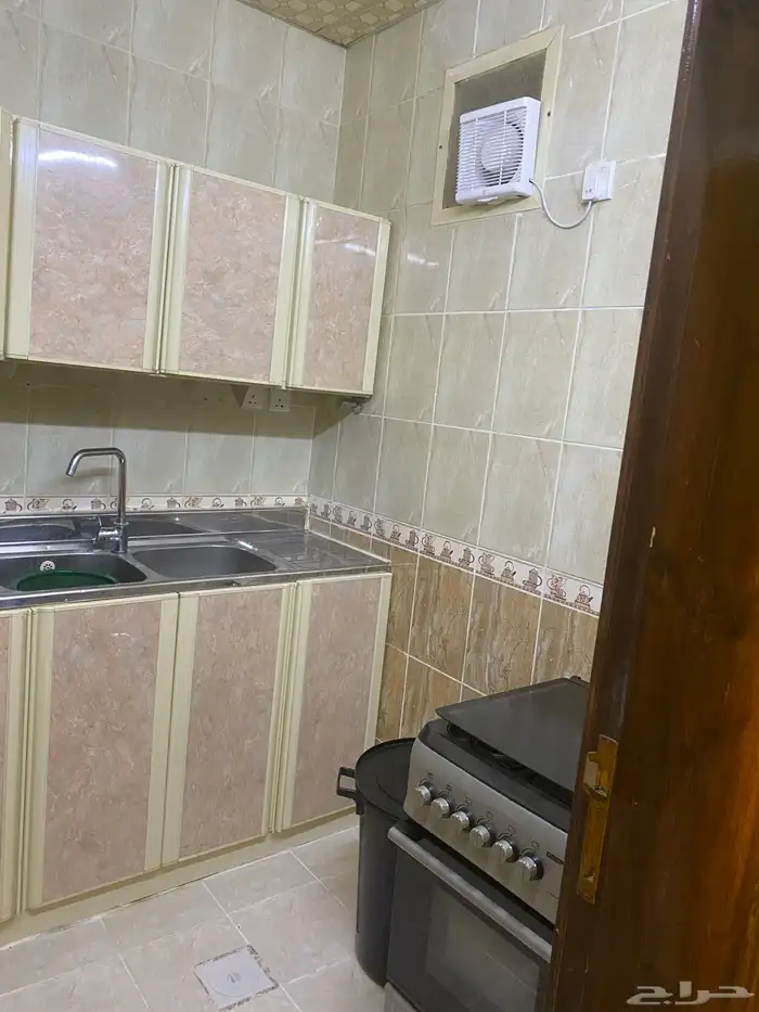 متوفر سنة دراسية 4