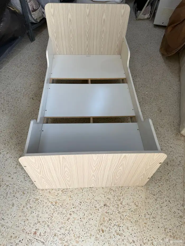 سرير اطفال 1