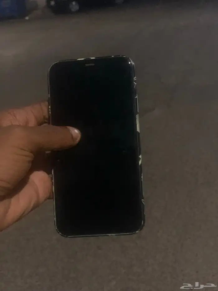 ايفون 11 عادي 4