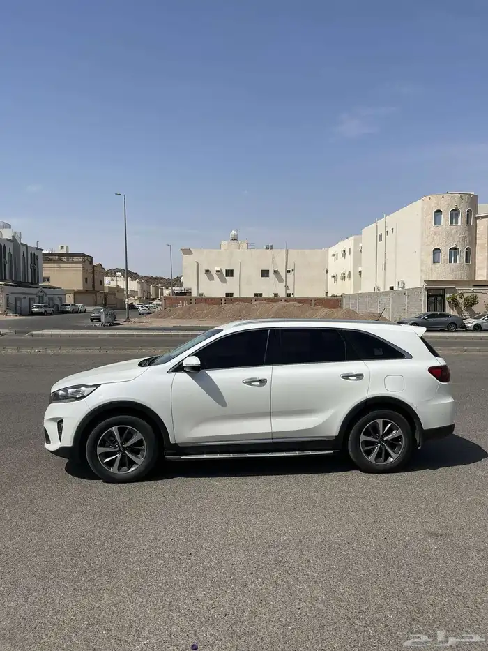 كيا سورنتو 2019 ديزل نظيف جدا بودي وكاله 3