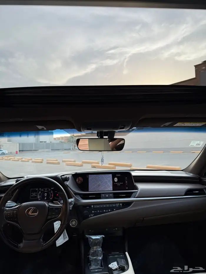 لكزس2019 ES350فئة CC 56