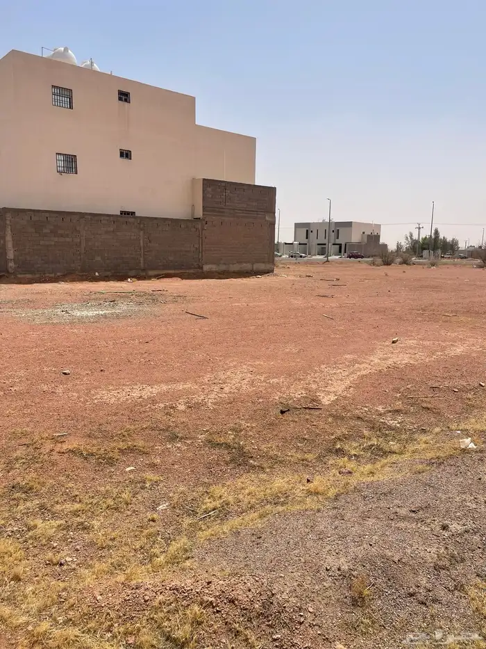 للبيع أرض بحي الودي 4