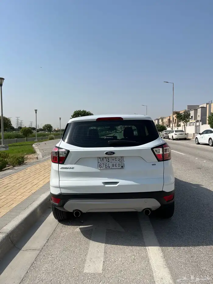 للبيع فورد اسكيب موديل 2019 نظيف وجاهز 10