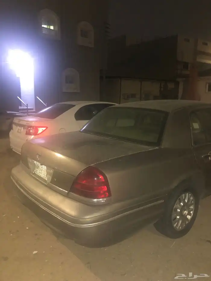فورد فكتوريا 2004 0