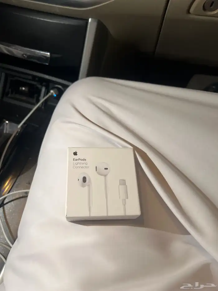 للبيع سماعات آبل جديده  ما استخدمه سلك 0