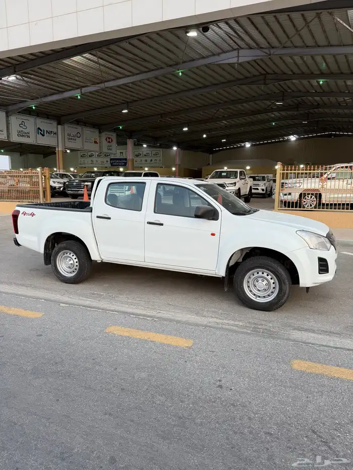 أيسوزو ديماكس غمارتين دبل 2023 وكاله عداد ( 54 الف km فقط ) 11