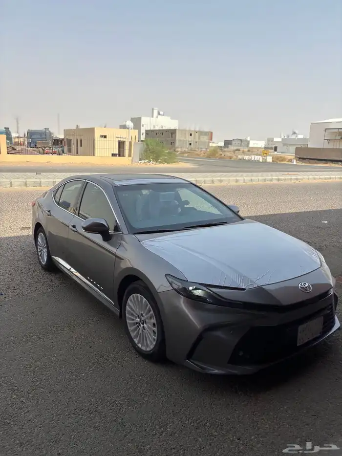كامري تيتانيوم 2025 0