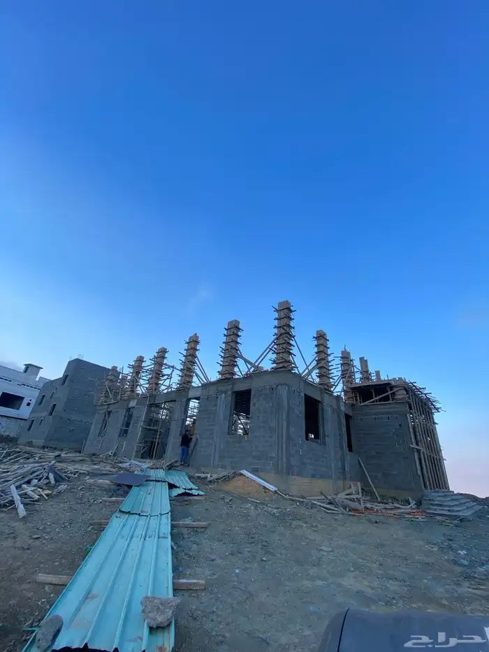 يوجد لدينا مقاولات عامه وتشطيب وديكورات ودرب زان 20