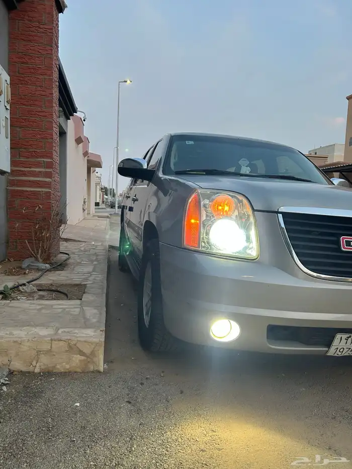 جي ام سي يوكن قصير 1