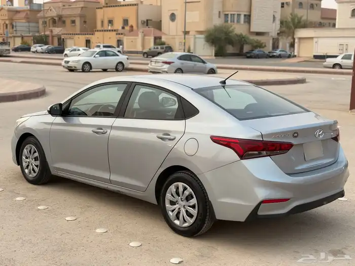 للبيع هيونداي اكسنت 2020 فضي (( تم البيع )) 4