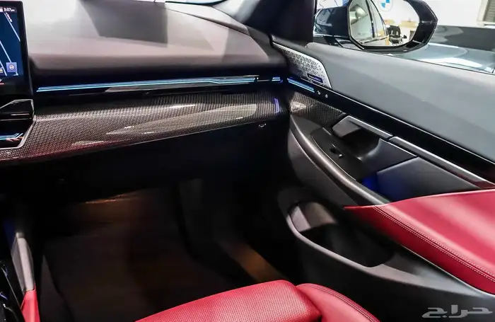 اجمل 2024 BMW 530i - شبه جديده وسعر مميز جدا 10