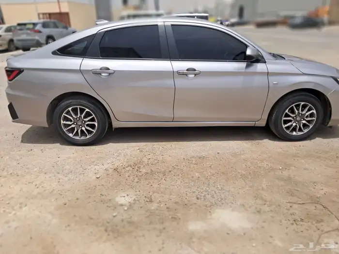 يارس 2023 ممشي 49 000 بها رش 3قطع والباقي وكاله 2