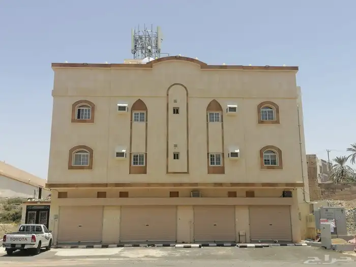 عمارة تجارية للبيع في القثمي ( شظاة ) 0