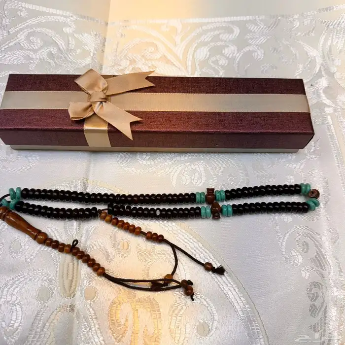 سبحة كوك بني بعداد مع خرزات الفيروز 1