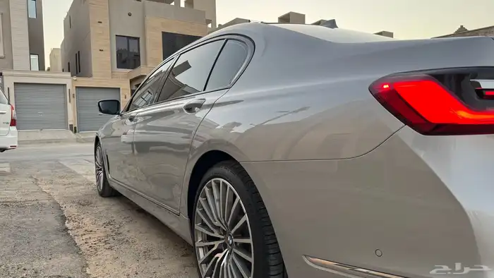 بي ام دبليو 2020 730 ( بحالة الوكالة ممشى 76 ) موصفات خاصة 10