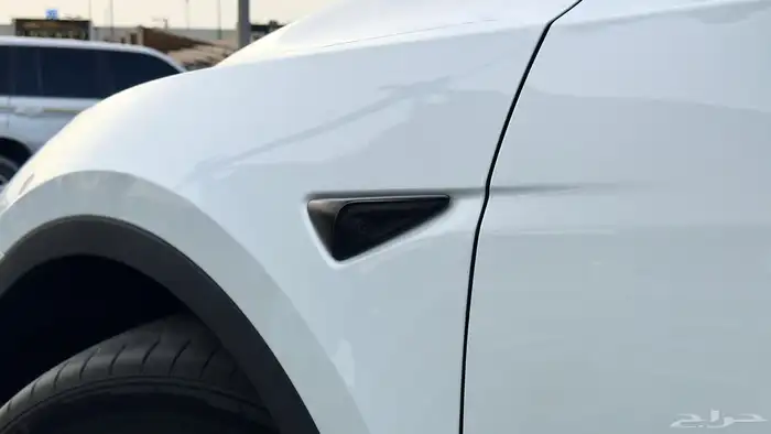 Tesla Model Y long range Auto pilot - 2023 - under warranty 7