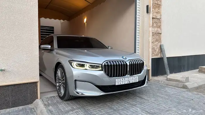 بي ام دبليو 2020 730 ( بحالة الوكالة ممشى 76 ) موصفات خاصة 0