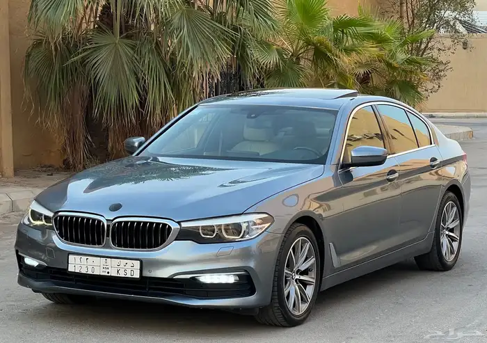 بي ام دبليو 520i 2018 (بحالة ممتازة) 0