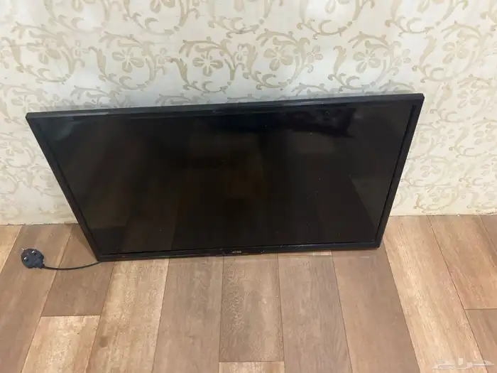 شاشه 32بوصه ضني نظيفه وزينه للبيع 0