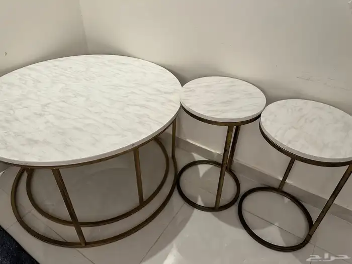 طاولات للبيع 2