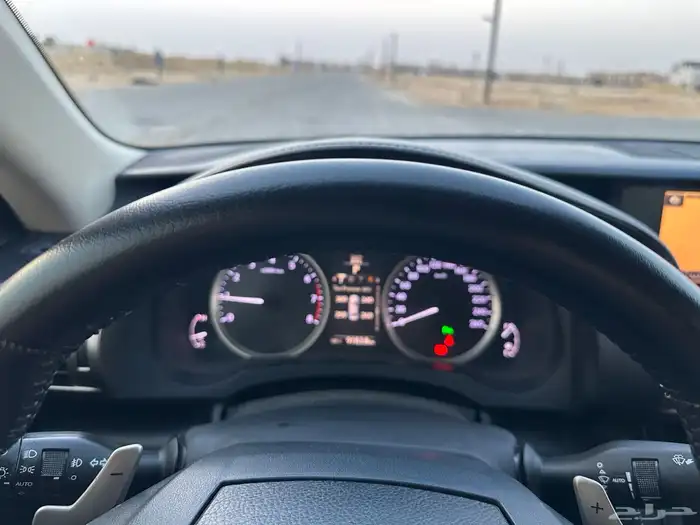للبيع لكزس IS350 موديل 2014 فل كامل 23