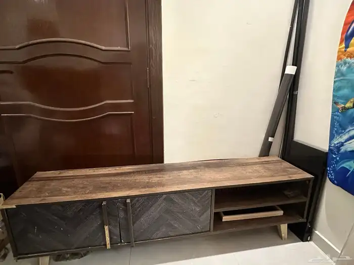 طاولات للبيع 0