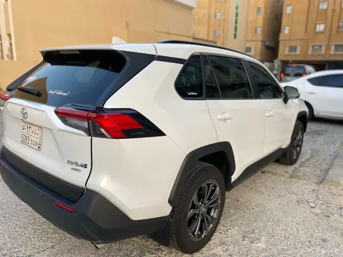 Toyota XLE 2024 4X4 7