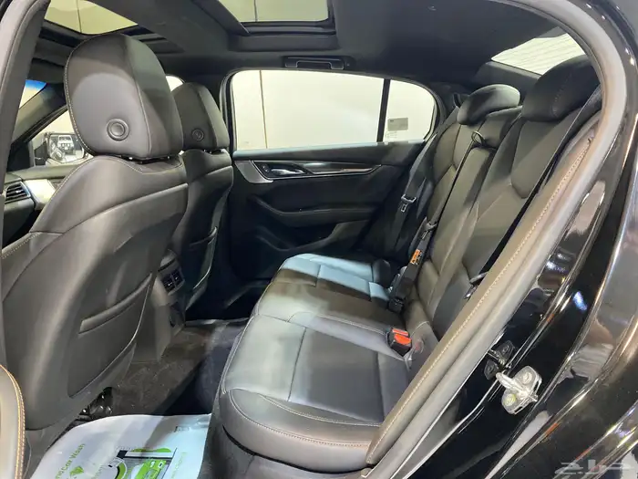 كاديلاك CT5 350T 2022 تحت ضمان الوكالة 16