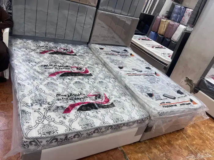 medium size bedframe comforter and pillow mattress availabl 4