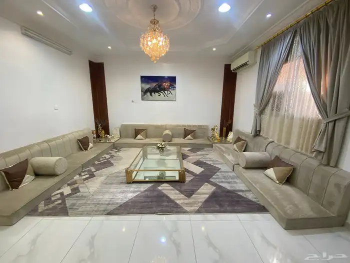 اثاث طاولات وسجاد للبيع 0