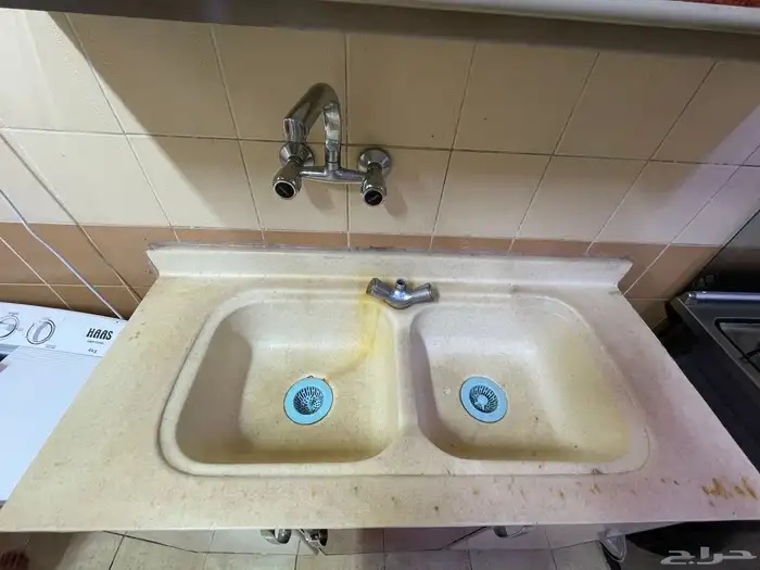 بيع كل شيء موجود   شامل كل الأغراض 35