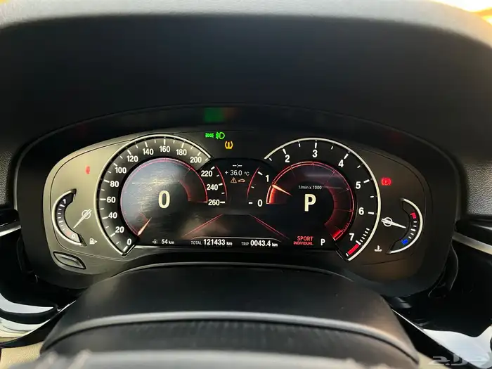 بي ام دبليو 520i 2018 (بحالة ممتازة) 12