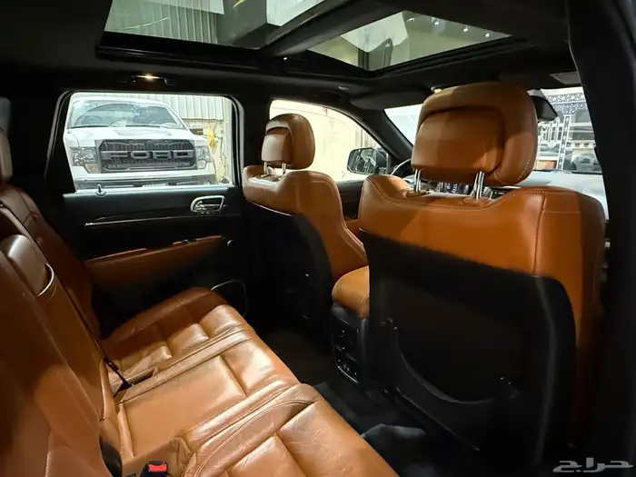 جيب شروكي 2015 SRT (عرض خاص) 9