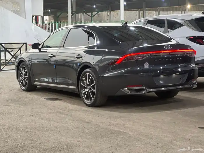 هونداي أزيرا 2020 3